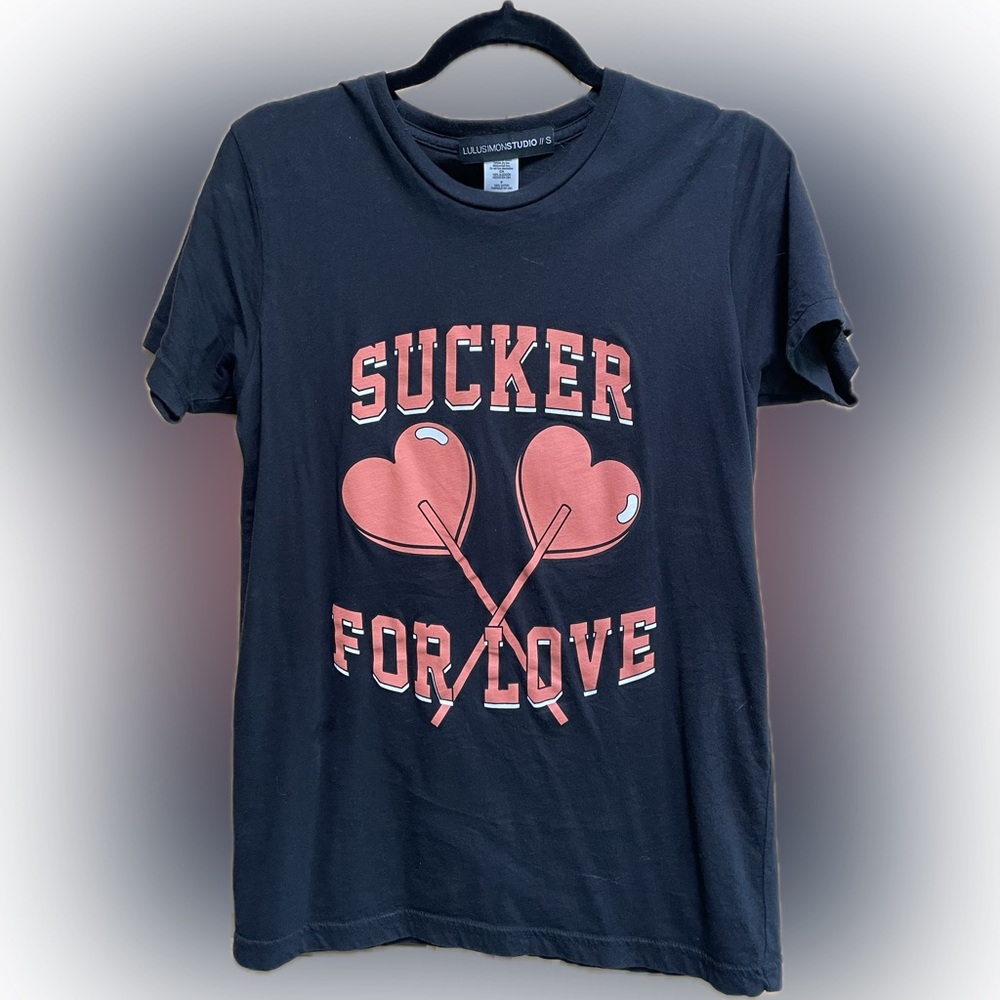 Sucker for love graphic tee